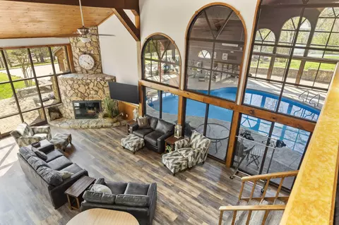 Living - 234 Sunset Cv # 104, Branson, MO 65616 photo 7 of 7