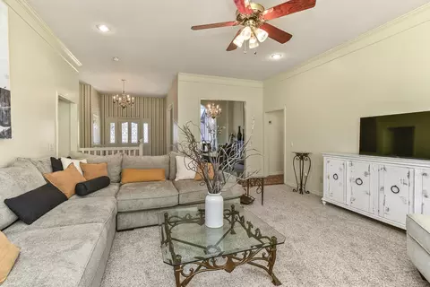 Living - 142 Oxford Ln, Branson, MO 65616 photo 5 of 11