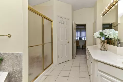 Kitchen - 142 Oxford Ln, Branson, MO 65616 photo 8 of 11