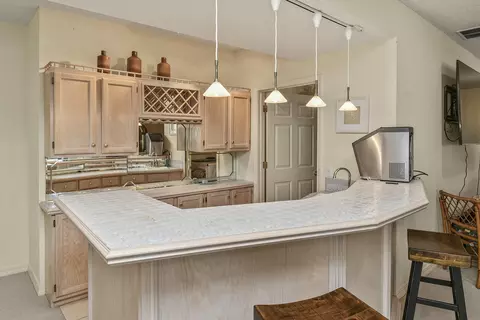 Kitchen - 142 Oxford Ln, Branson, MO 65616 photo 10 of 11
