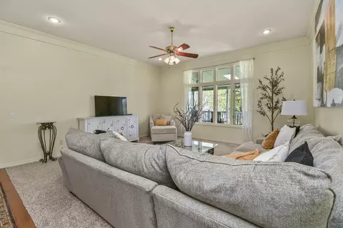 Living - 142 Oxford Ln, Branson, MO 65616 photo 6 of 11
