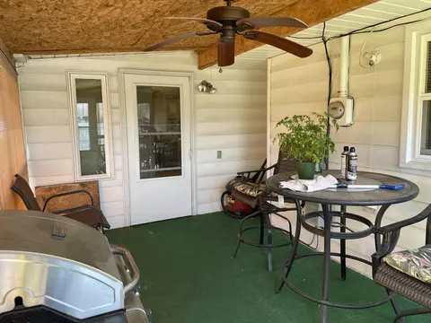 Exterior - 105 N Estes St, Nixa, MO 65714 photo 7 of 13