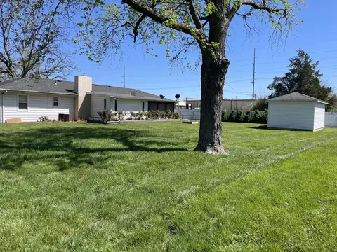 Exterior - 105 N Estes St, Nixa, MO 65714 photo 11 of 13