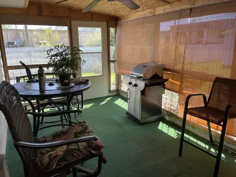 Exterior - 105 N Estes St, Nixa, MO 65714 photo 6 of 13