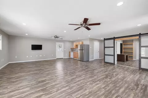 Living - 913 S Nicholas Rd, Nixa, MO 65714 photo 6 of 7