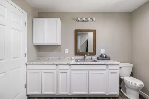 Bath - 913 S Nicholas Rd, Nixa, MO 65714 photo 6 of 6