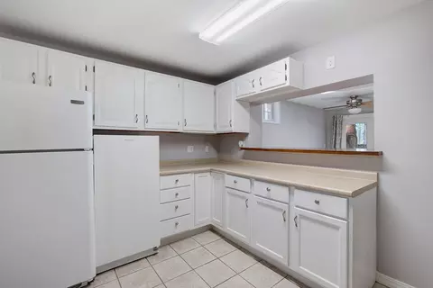 Kitchen - 913 S Nicholas Rd, Nixa, MO 65714 photo 2 of 7