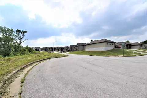 4464 W Greenridge St, Springfield, MO 65807 photo 1