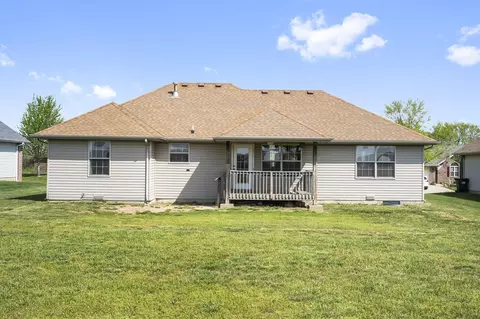 300 E Cypress St, Clever, MO 65631 photo 22
