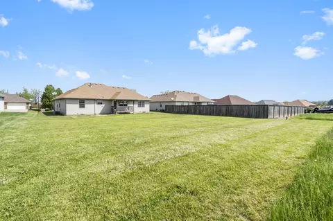 300 E Cypress St, Clever, MO 65631 photo 21