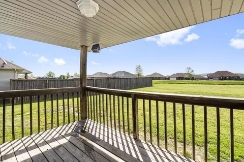 300 E Cypress St, Clever, MO 65631 photo 23