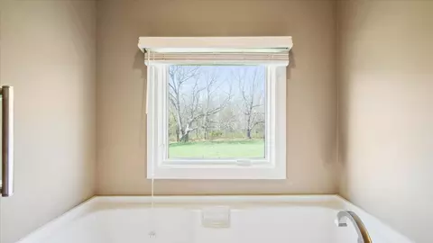 Bath - 2076 W River Wood Dr, Nixa, MO 65714 photo 3 of 5