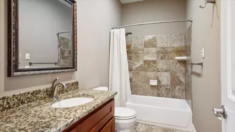 Bath - 2076 W River Wood Dr, Nixa, MO 65714 photo 4 of 5