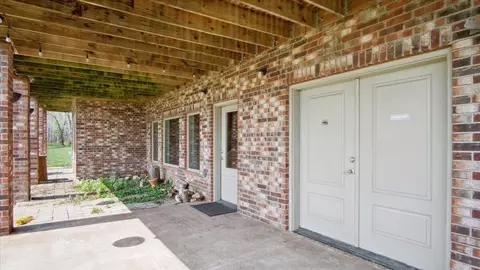Exterior - 2076 W River Wood Dr, Nixa, MO 65714 photo 10 of 13