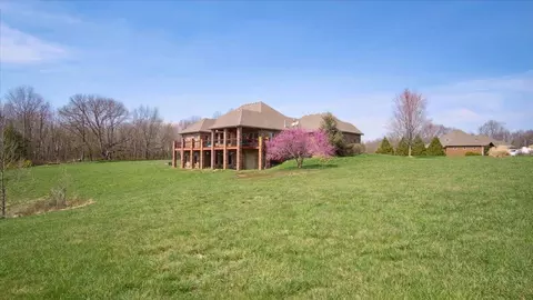 Exterior - 2076 W River Wood Dr, Nixa, MO 65714 photo 11 of 13