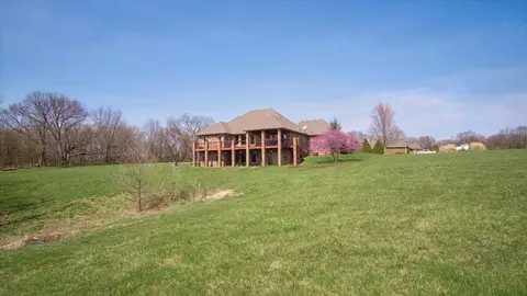 Exterior - 2076 W River Wood Dr, Nixa, MO 65714 photo 12 of 13