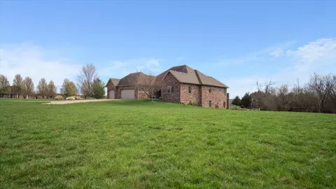 Exterior - 2076 W River Wood Dr, Nixa, MO 65714 photo 5 of 13