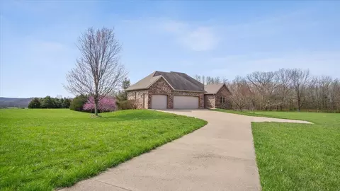 Exterior - 2076 W River Wood Dr, Nixa, MO 65714 photo 4 of 13