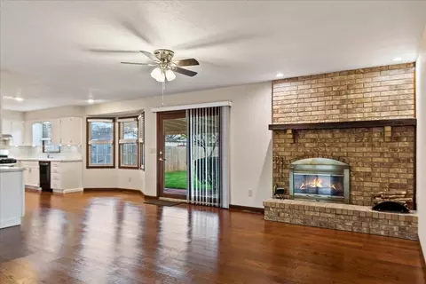 2430 S Virginia Ave, Springfield, MO 65807 photo 7