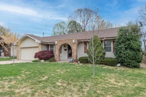2430 S Virginia Ave, Springfield, MO 65807 photo 3
