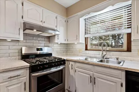 2430 S Virginia Ave, Springfield, MO 65807 photo 14