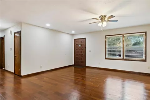 2430 S Virginia Ave, Springfield, MO 65807 photo 5