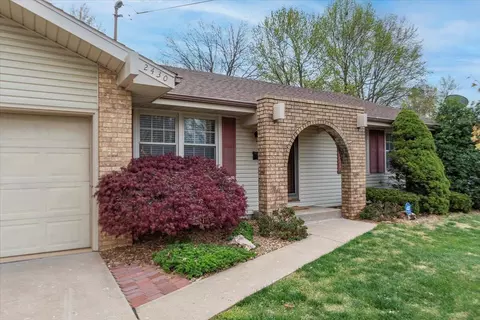 2430 S Virginia Ave, Springfield, MO 65807 photo 4