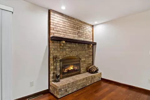 2430 S Virginia Ave, Springfield, MO 65807 photo 9