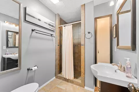 Bath - 5 Cabin Ct #1, Branson, MO 65616 photo 3 of 3