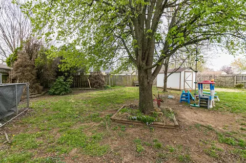 249 S Foster Ave, Springfield, MO 65802 photo 27
