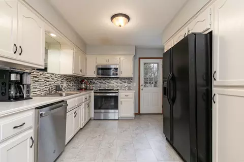 249 S Foster Ave, Springfield, MO 65802 photo 9