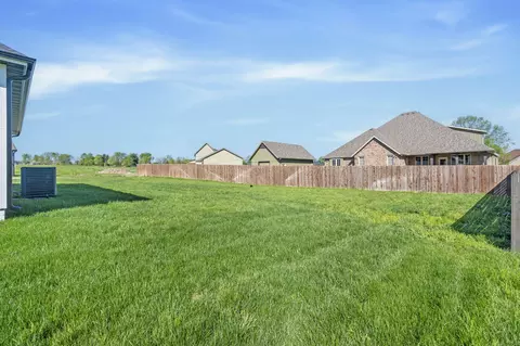 Exterior - 989 E Valley Trail Dr, Republic, MO 65738 photo 7 of 8