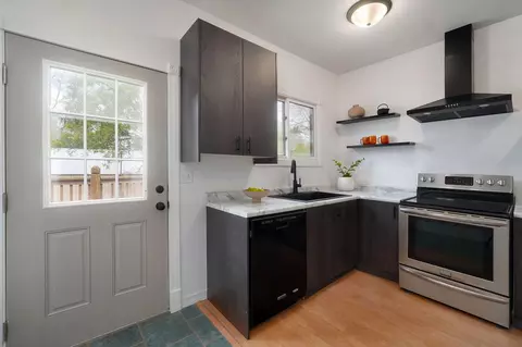 Kitchen - 118 Scenic Dr, Forsyth, MO 65653 photo 3 of 3