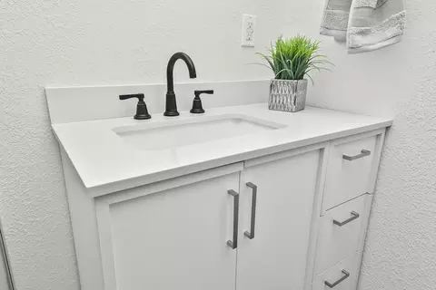 Bath - 1436 W Poplar St, Springfield, MO 65802 photo 7 of 7