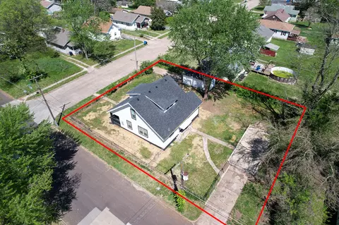Exterior - 1436 W Poplar St, Springfield, MO 65802 photo 2 of 9
