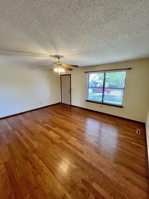 1102 E Parkview St, Ozark, MO 65721 photo 7
