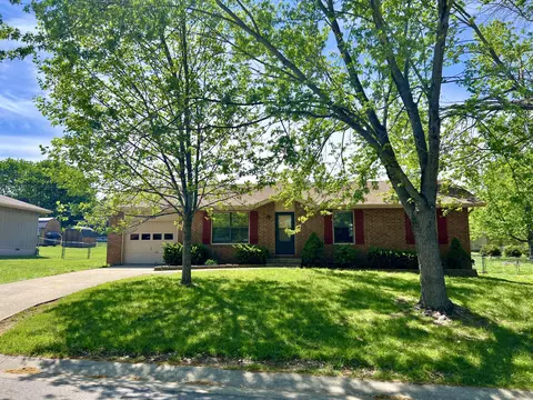 1102 E Parkview St, Ozark, MO 65721 photo 2