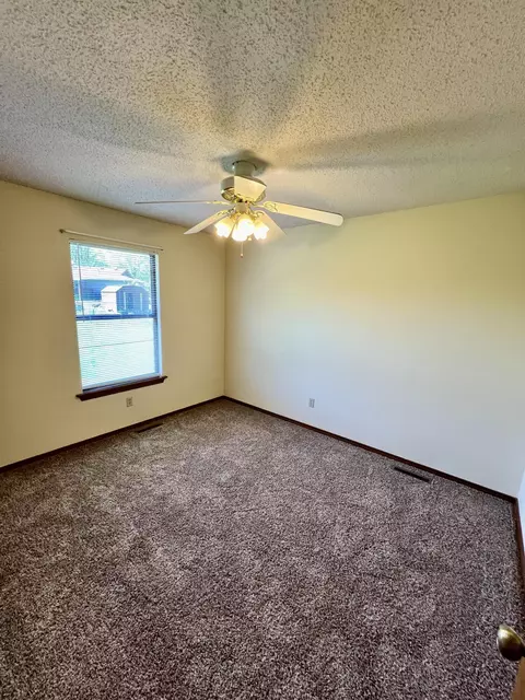 1102 E Parkview St, Ozark, MO 65721 photo 10