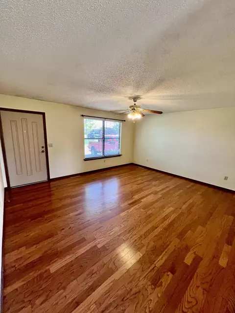 1102 E Parkview St, Ozark, MO 65721 photo 6