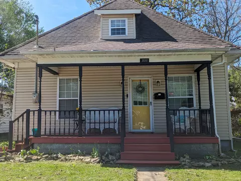 Exterior - 2030 W Atlantic St, Springfield, MO 65803 photo 2 of 14