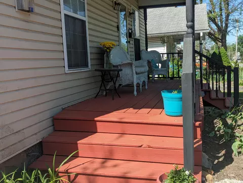 Exterior - 2030 W Atlantic St, Springfield, MO 65803 photo 5 of 14