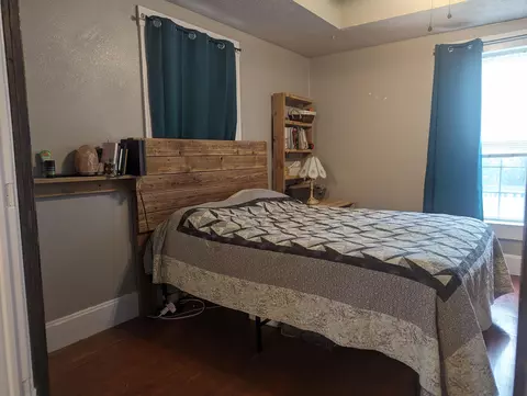 Bedroom - 2030 W Atlantic St, Springfield, MO 65803 photo 2 of 7