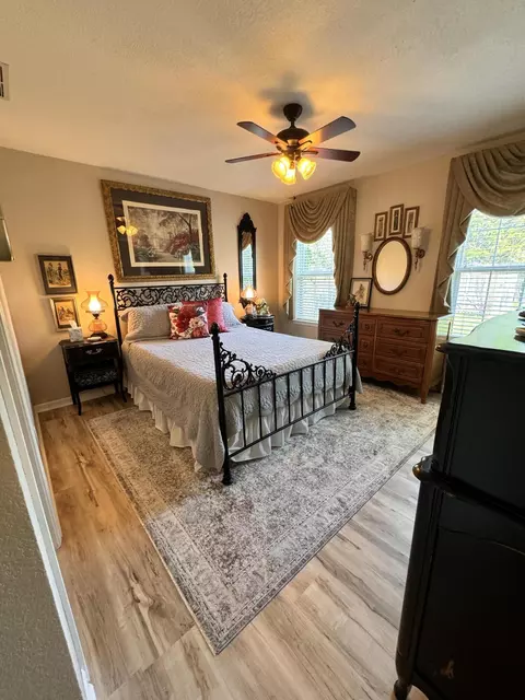 Bedroom - 1313 W School St, Ozark, MO 65721 photo 1 of 7