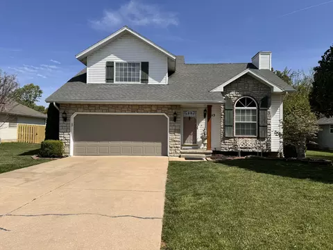 Exterior - 1313 W School St, Ozark, MO 65721 photo 2 of 14