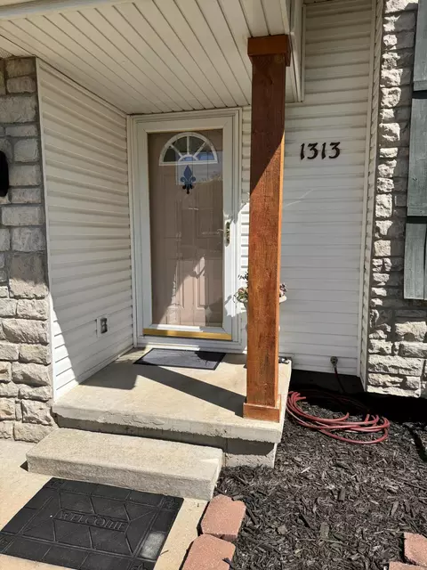 Exterior - 1313 W School St, Ozark, MO 65721 photo 5 of 14