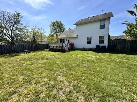 Exterior - 1313 W School St, Ozark, MO 65721 photo 11 of 14
