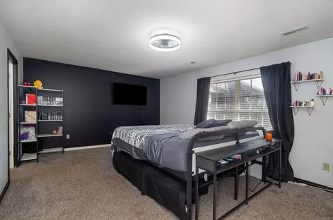 Bedroom - 1006 E Waterford Blvd, Ozark, MO 65721 photo 3 of 5
