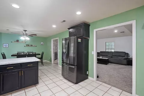 Kitchen - 1006 E Waterford Blvd, Ozark, MO 65721 photo 7 of 7
