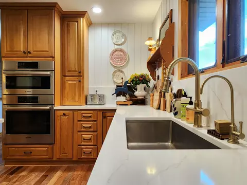 Kitchen - 2802 E Covey Ln, Ozark, MO 65721 photo 9 of 14
