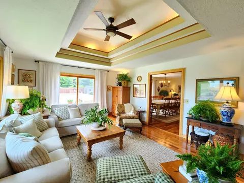Living - 2802 E Covey Ln, Ozark, MO 65721 photo 4 of 13